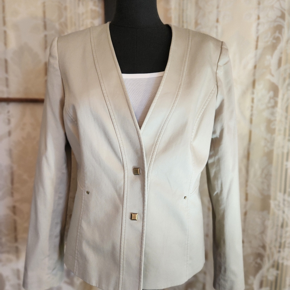 Antonio Melani   Elegant Beige Women's Blazer
